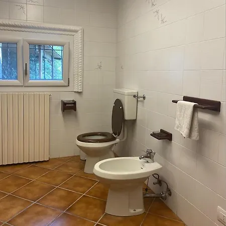 לינה וארוחת בוקר La Casetta Dalla Porta Rossa Nebbiuno