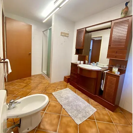 La Casetta Dalla Porta Rossa לינה וארוחת בוקר *